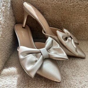 Journee Collection Women's Tiarra Bow Dress Mules, Champagne Sparkle, Sz 7.5 New